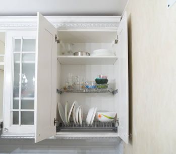 Мебель для кухни заказать белого цвета в СПб